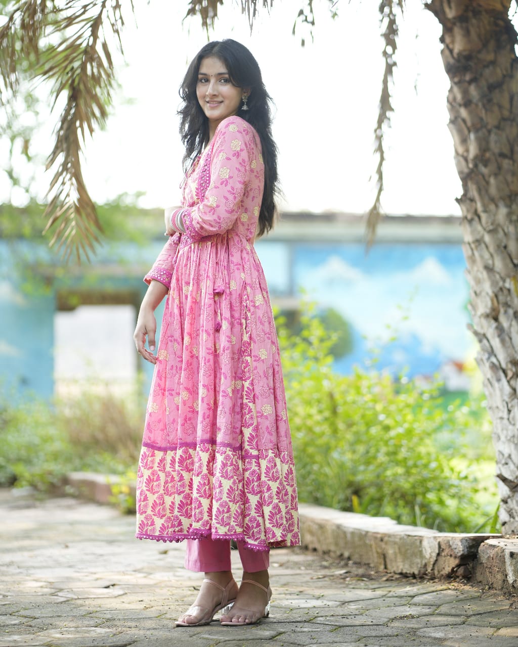 YOU LOOK PRETTIEST in Anarkali