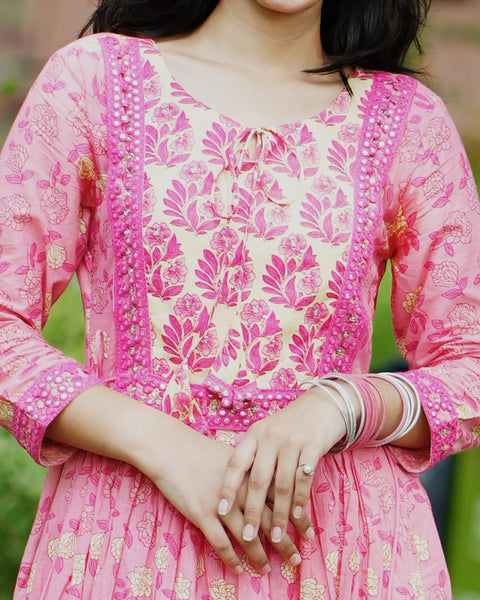 YOU LOOK PRETTIEST in Anarkali