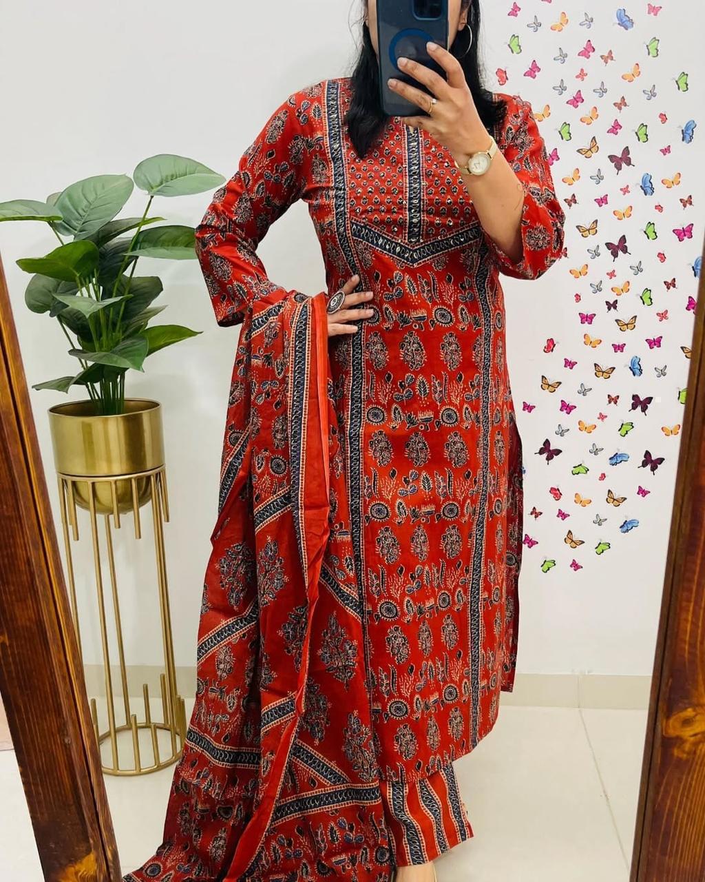 NEW 2 COLOUR LUNCHING Voluminous Beutiful Suit Set