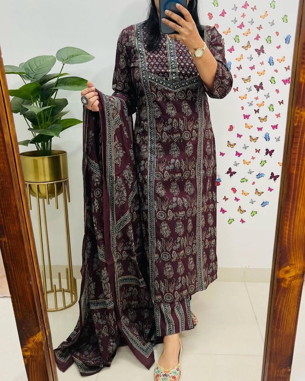 NEW 2 COLOUR LUNCHING Voluminous Beutiful Suit Set