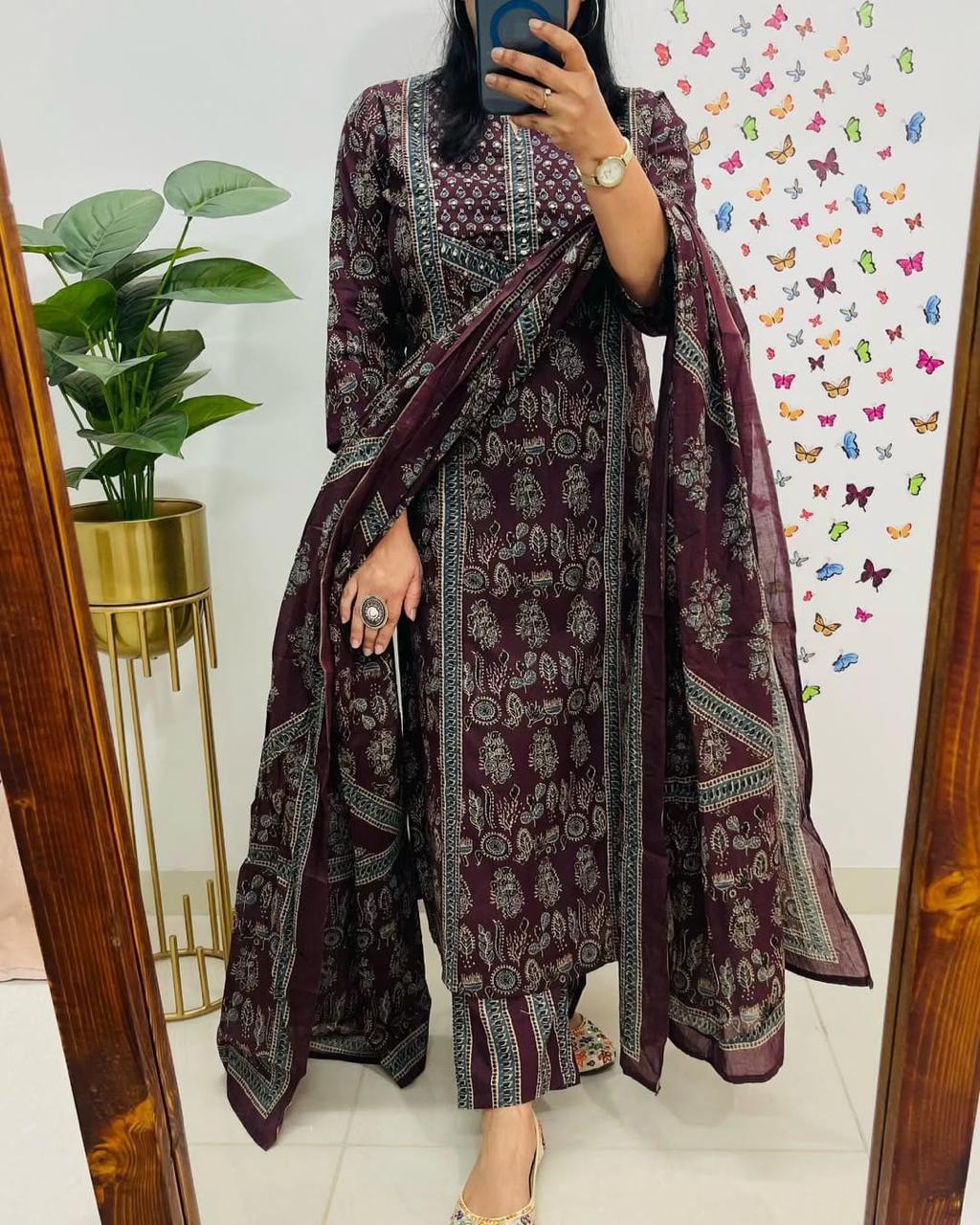 NEW 2 COLOUR LUNCHING Voluminous Beutiful Suit Set