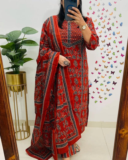 NEW 2 COLOUR LUNCHING Voluminous Beutiful Suit Set