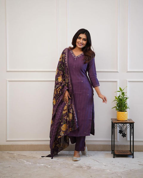 Indian Women's Cotton Flex Embroidery Kurta Set