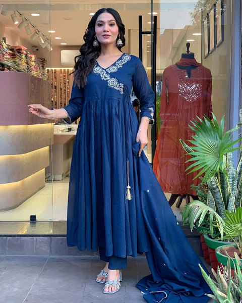 Beautiful Embroidery Work Kurta Set For Indian Women's