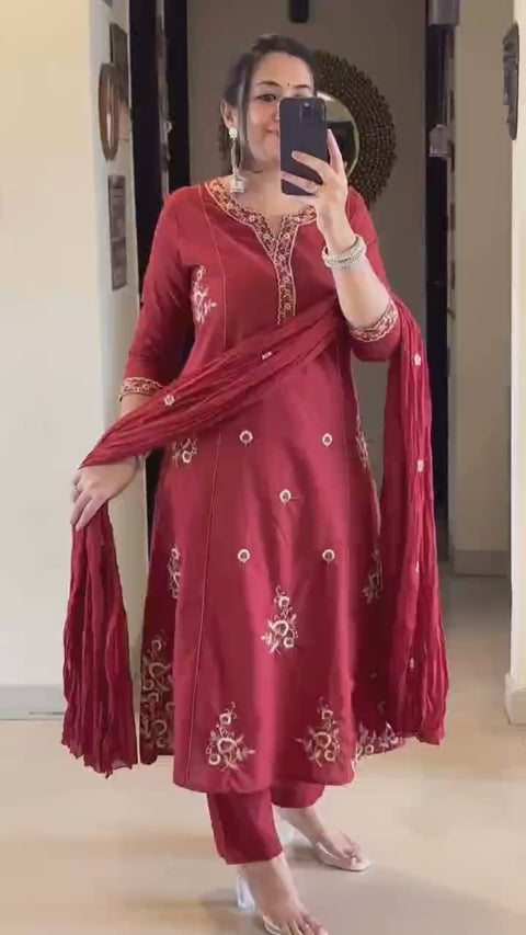 New Embroidery Work Kurti And Pant With Dupatta Set For Women's